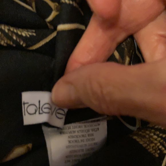 To level.  Pullover Blouse in Multicolor. - Picture 3 of 3